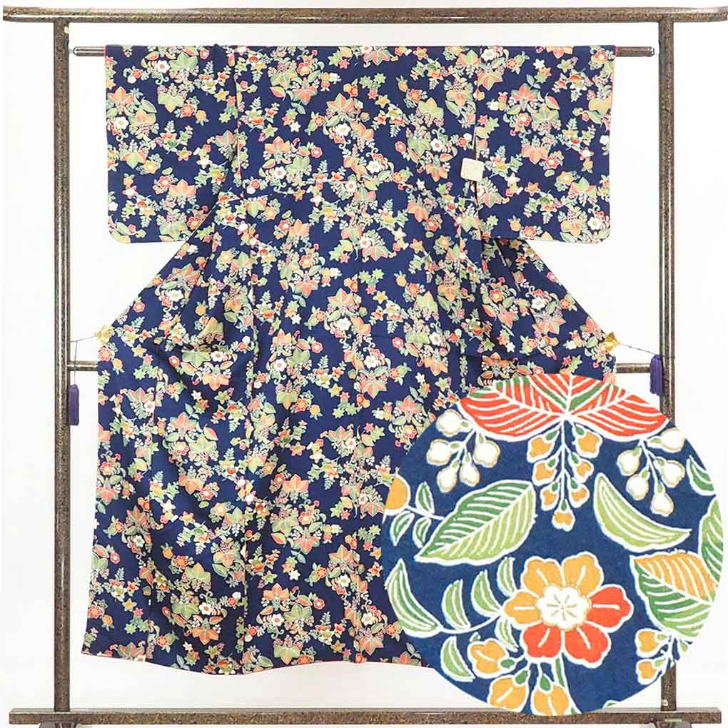 【セール対象品】リサイクル 小紋 紺地 花柄 袷 正絹 着物 レディース 秋冬春用 シルク ネイビー 裄SSサイズ身丈149cm 裄60cm  前幅23cm 後幅28cm 袖丈46cm【ランクA】