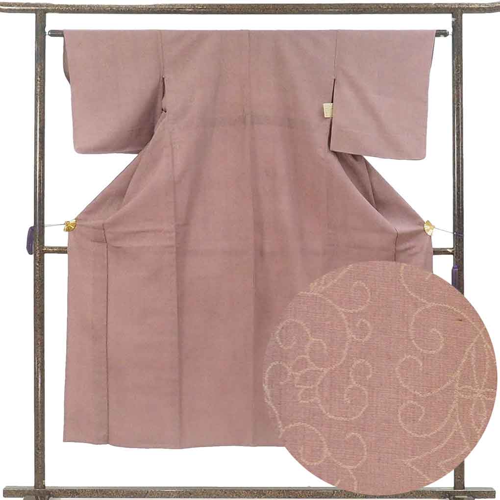 小紋 リサイクル着物 身丈149cm 裄62cm 前幅25cm 後幅30cm 袖丈47cm 袖幅32cm レディース 単衣 抽象柄 裄Sサイズ 初夏・初秋用 正絹（シルク）ピンク やや難 リメイク リユース【ランクB】