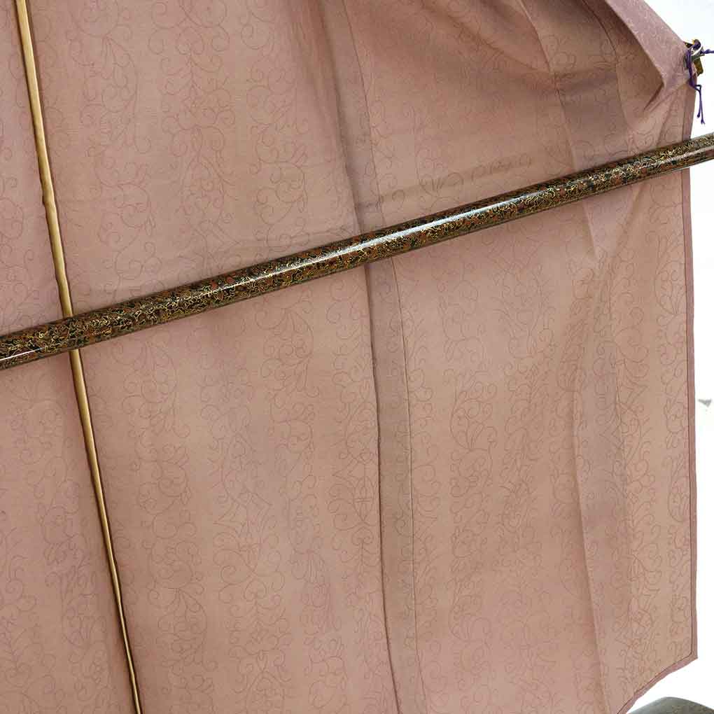 小紋 リサイクル着物 身丈149cm 裄62cm 前幅25cm 後幅30cm 袖丈47cm 袖幅32cm レディース 単衣 抽象柄 裄Sサイズ 初夏・初秋用 正絹（シルク）ピンク やや難 リメイク リユース【ランクB】