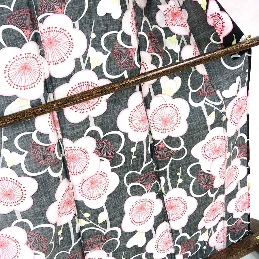 浴衣 リサイクル着物 身丈165cm 裄67cm 前幅24.5cm 後幅30.5cm 袖丈49cm 袖幅33cm レディース 梅柄 裄長 裄Lサイズ 夏用 木綿 ブラック トールサイズ 未使用品 リメイク リユース【ランクS】