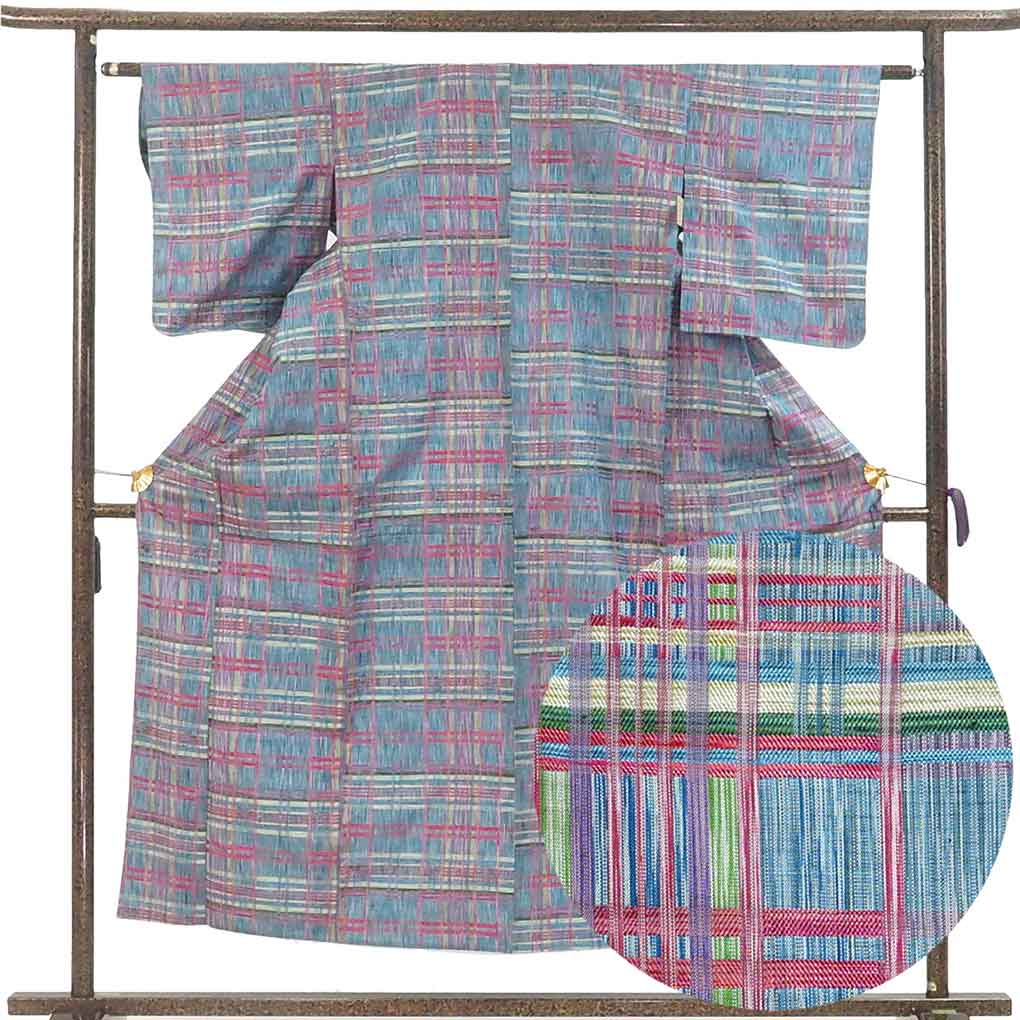 紬 リサイクル着物 身丈152cm 裄61cm 前幅23cm 後幅30cm 袖丈49cm 袖幅30.5cm レディース 単衣 格子 裄Sサイズ 初夏・初秋用 正絹(シルク)ブルー 美品 リメイク リユース【ランクA】