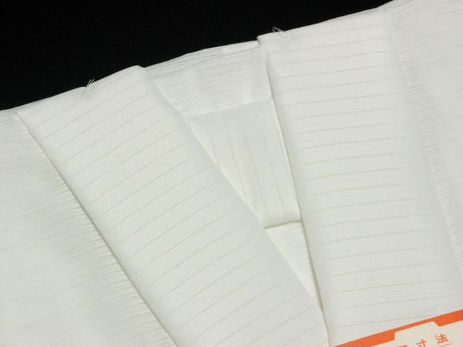 【安心の日本製】爽竹 お仕立て上がりプレタ夏物絽爽竹長襦袢 ・吸湿性が高くムレにくい素材で抗菌性や防臭性に優れた人気の商品です。Sサイズ（1000円加算）、Mサイズ、Lサイズ、LLサイズ（1000円加算）をお選び頂けます【新品】