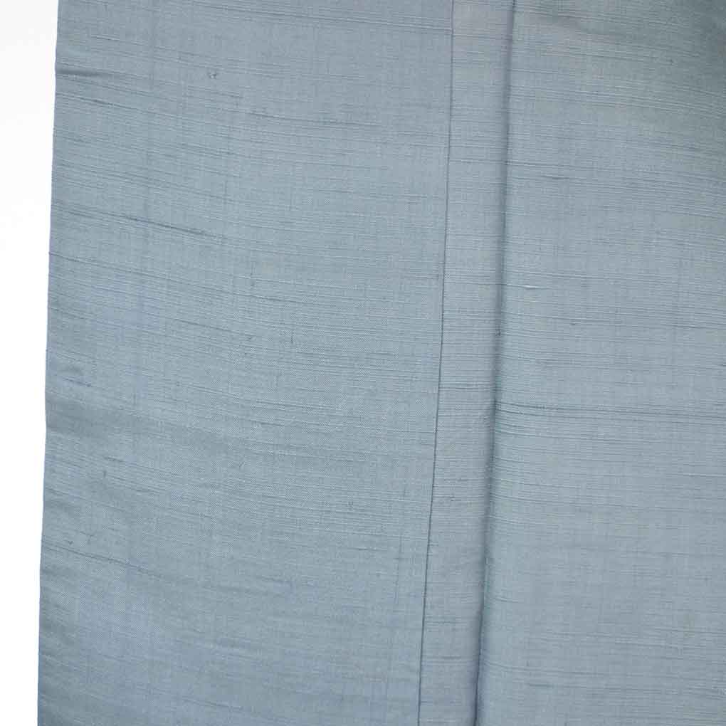 紬 リサイクル着物 身丈160cm 裄63cm 前幅25cm 後幅31cm 袖丈49cm 袖幅32.5cm レディース 袷 無地 裄Mサイズ 秋冬春用 正絹(シルク)ブルー やや難 リメイク リユース【ランクB】