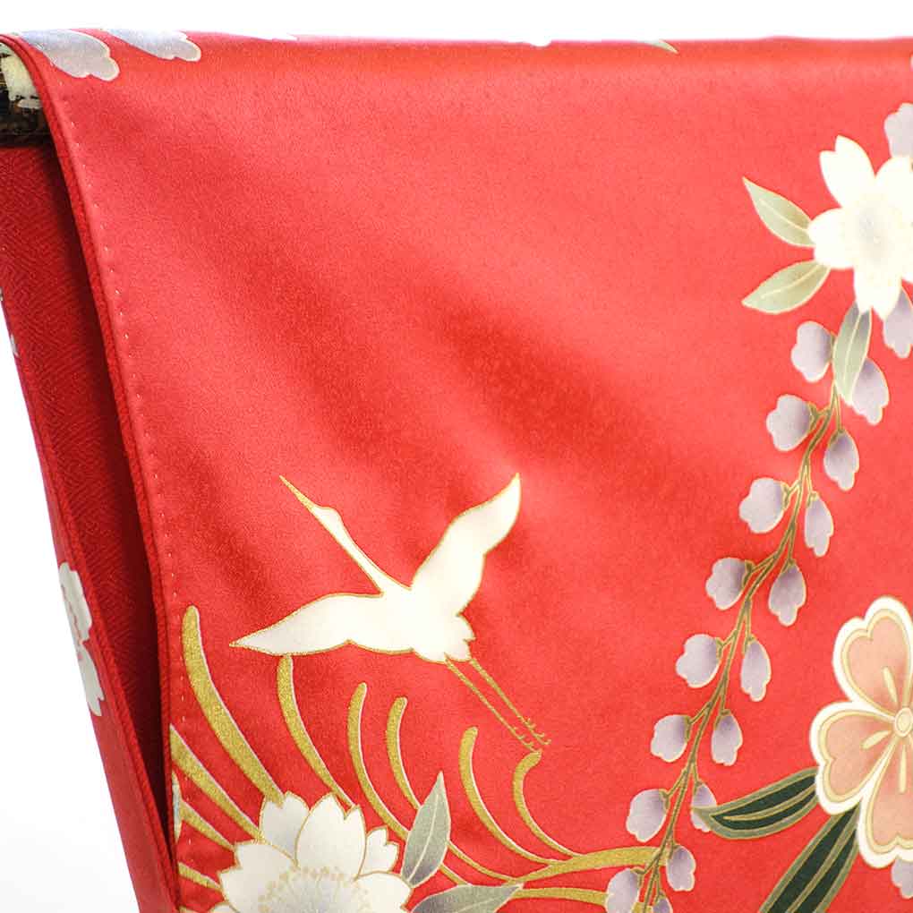 振袖 リサイクル着物 身丈157cm 裄65cm 前幅24cm 後幅28.5cm 袖丈104cm 袖幅33.5cm レディース 袷 花柄 裄Mサイズ 秋冬春用 正絹(シルク)レッド 美品 リメイク リユース【ランクA】