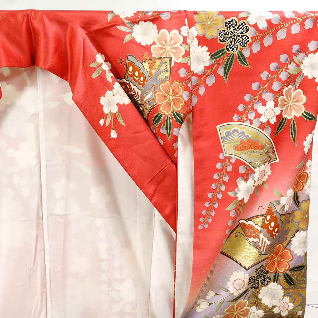 振袖 リサイクル着物 身丈157cm 裄65cm 前幅24cm 後幅28.5cm 袖丈104cm 袖幅33.5cm レディース 袷 花柄 裄Mサイズ 秋冬春用 正絹(シルク)レッド 美品 リメイク リユース【ランクA】