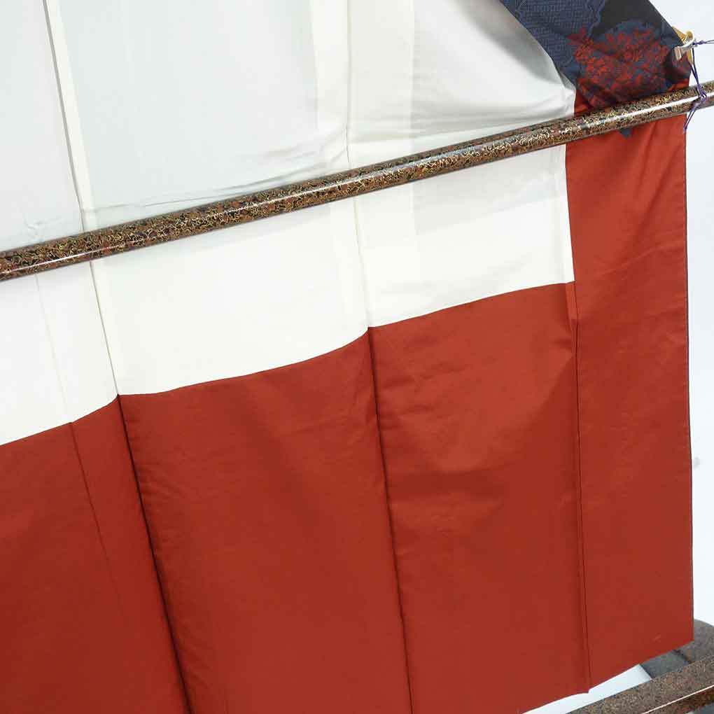 紬 リサイクル着物 身丈157cm 裄63cm 前幅24cm 後幅29cm 袖丈49cm 袖幅32.5cm レディース 袷 雪輪 裄Mサイズ 秋冬春用 正絹（シルク）ネイビー 美品 リメイク リユース【ランクA】