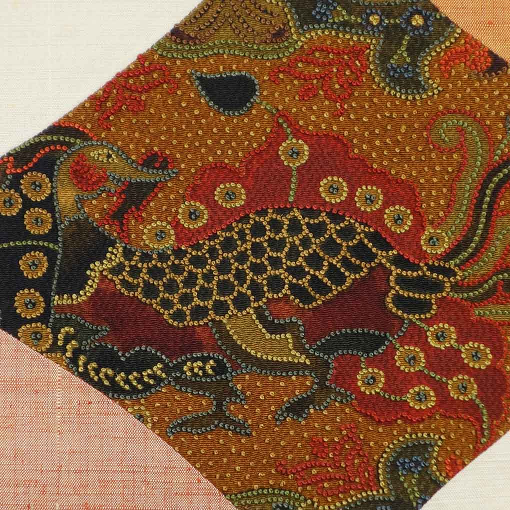 名古屋帯 リサイクル帯 幅30cm 長さ355cm レディース 相良刺繍 秋冬春用 正絹(シルク)ホワイト やや難 リメイク リユース【ランクB】