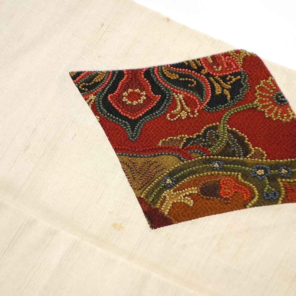 名古屋帯 リサイクル帯 幅30cm 長さ355cm レディース 相良刺繍 秋冬春用 正絹(シルク)ホワイト やや難 リメイク リユース【ランクB】