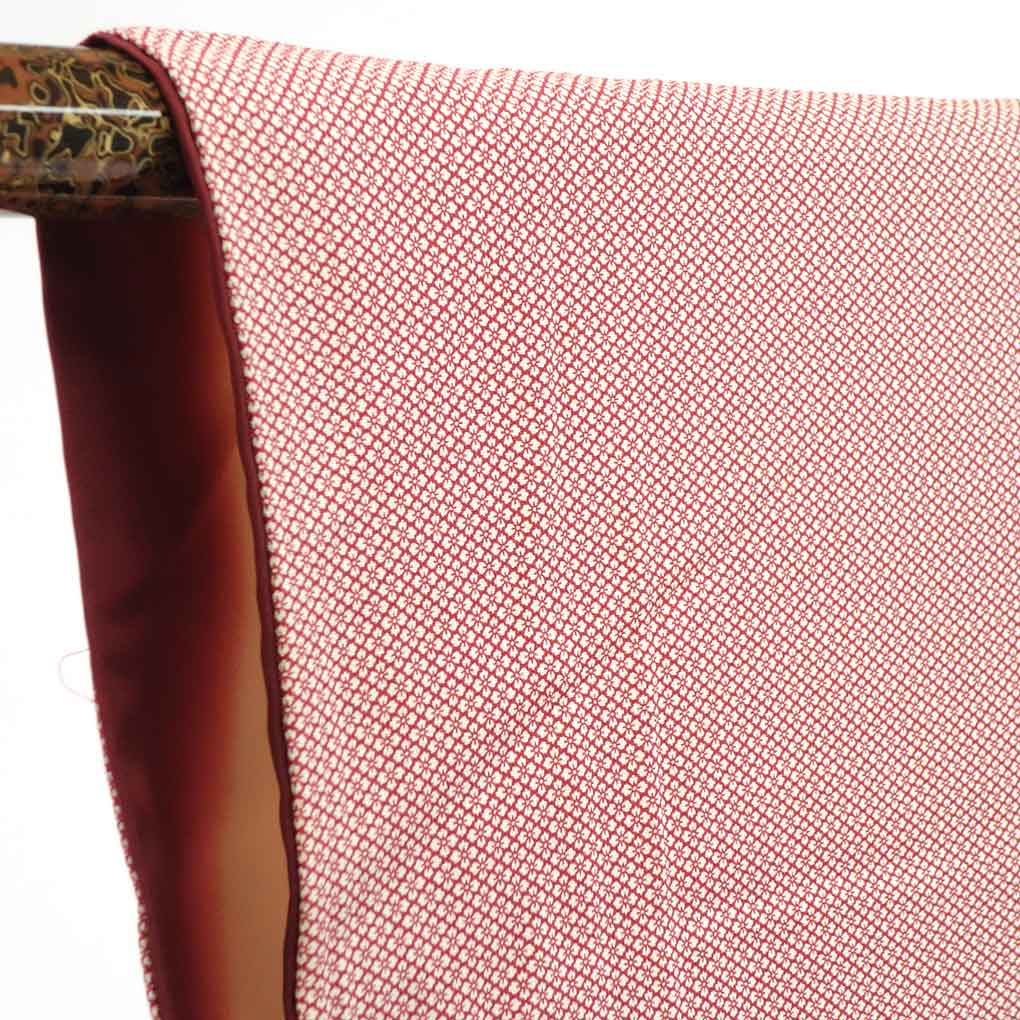 リサイクル着物 小紋正絹赤紫地花菱模様袷江戸小紋着物 レディース 秋冬春用 シルク レッド 裄SSサイズ身丈154cm 裄60cm 前幅23cm 後幅30cm 袖丈46cm【ランクB】