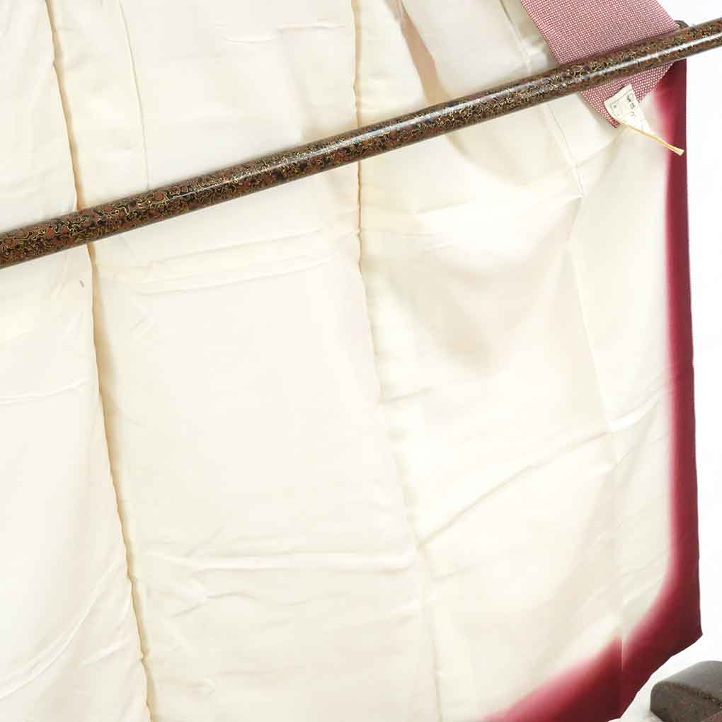 リサイクル着物 小紋正絹赤紫地花菱模様袷江戸小紋着物 レディース 秋冬春用 シルク レッド 裄SSサイズ身丈154cm 裄60cm 前幅23cm 後幅30cm 袖丈46cm【ランクB】