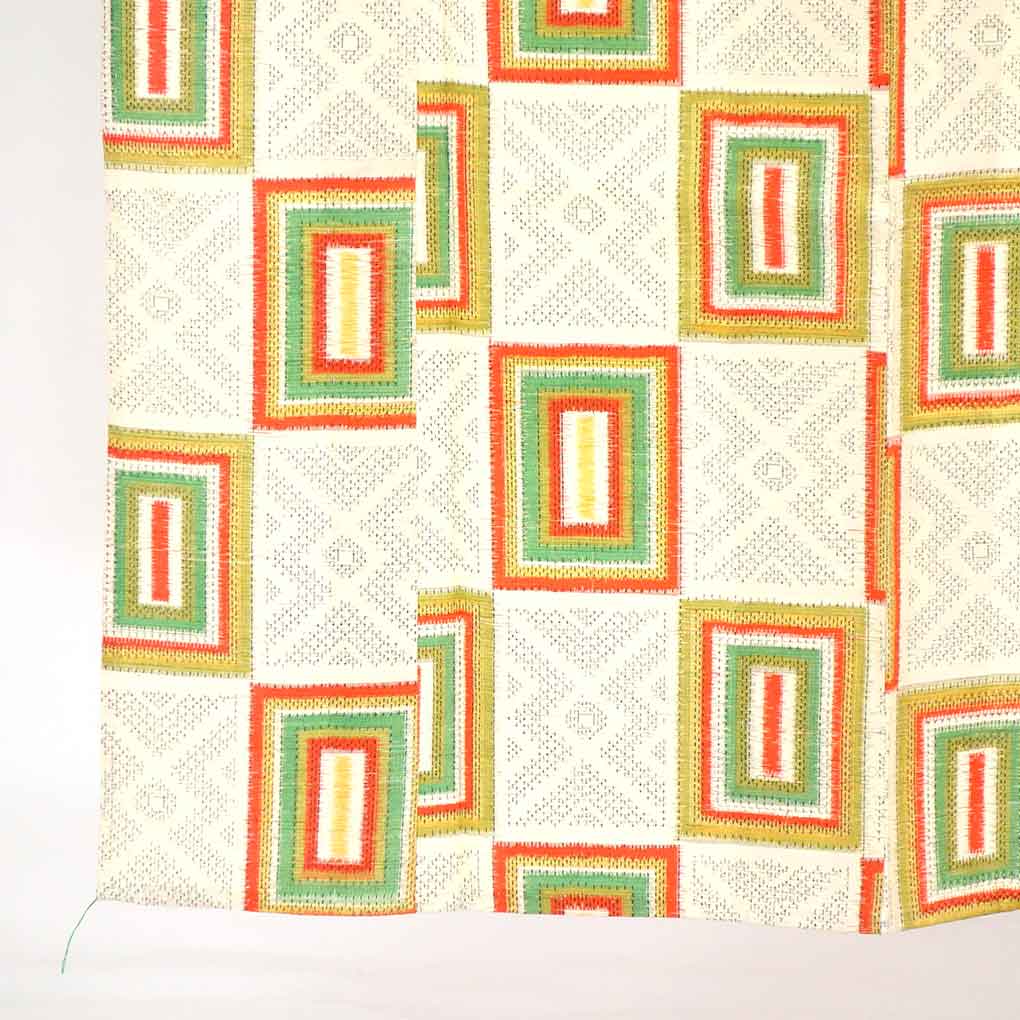 リサイクル 紬 薄黄色地 先染 単衣 正絹 着物 レディース 初夏・初秋用 シルク イエロー 裄Sサイズ身丈152cm 裄62cm 前幅23cm 後幅28cm 袖丈46cm【ランクA】