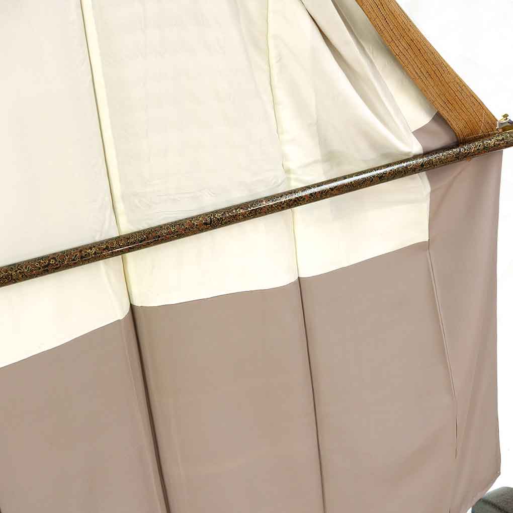 小紋 リサイクル着物 身丈154cm 裄62cm 前幅25cm 後幅28cm 袖丈45cm 袖幅32.5cm レディース 袷 縞 裄Sサイズ 秋冬春用 正絹（シルク）ブラウン 未使用品 リメイク リユース【ランクS】