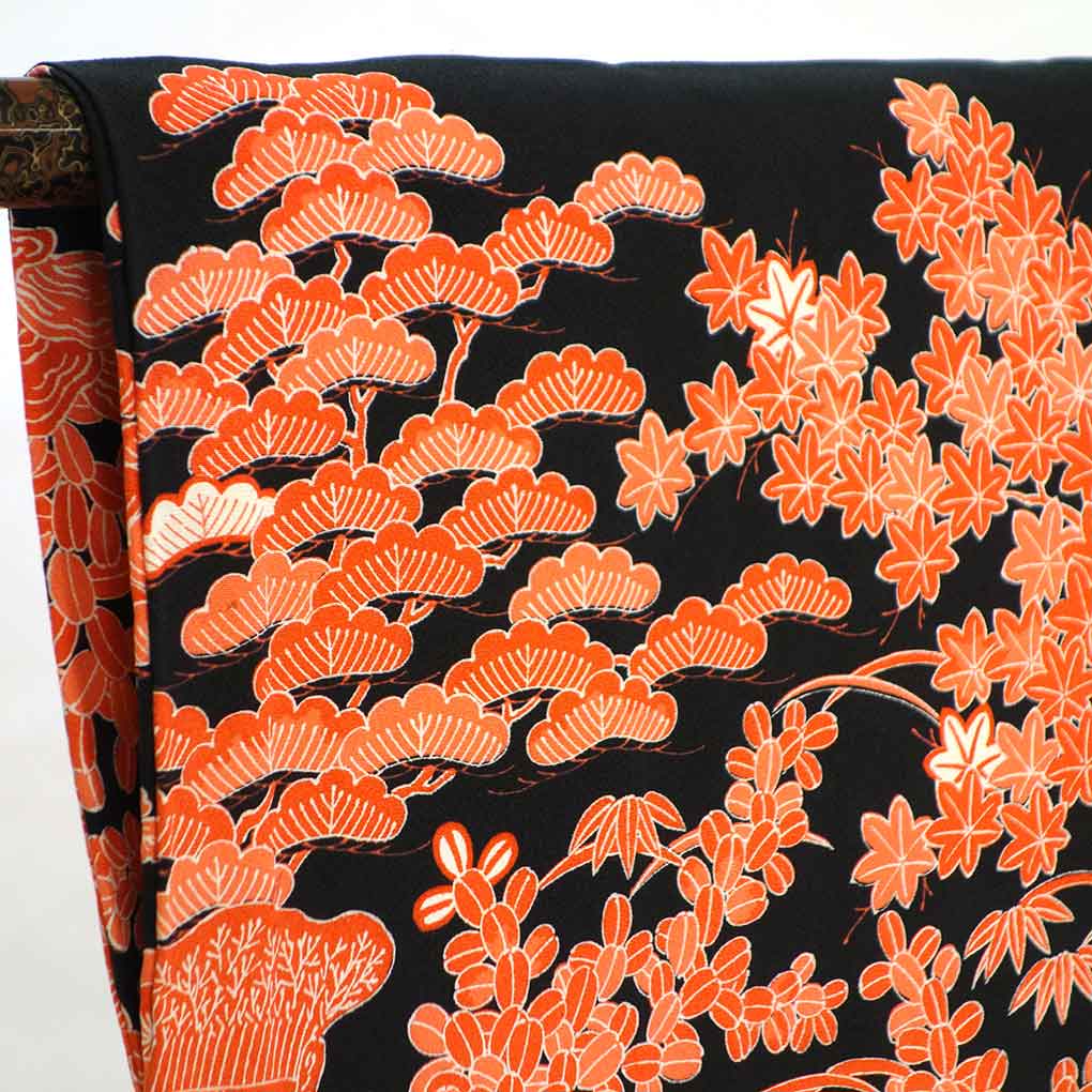 羽織 リサイクル着物 羽織丈72cm 裄62cm 袖丈48cm 袖幅33cm レディース 袷 花柄 裄Sサイズ 秋冬春用 正絹（シルク）ブラック 美品 リメイク リユース【ランクA】