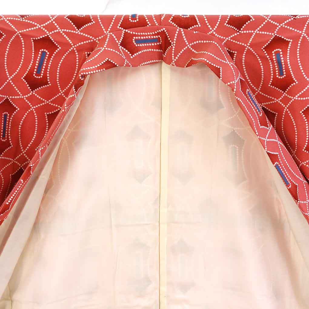 小紋 リサイクル着物 身丈155cm 裄61cm 前幅22.5cm 後幅29cm 袖丈49cm 袖幅30.5cm レディース 袷 連続模様 裄Sサイズ 秋冬春用 正絹（シルク）ピンク 美品 リメイク リユース【ランクA】