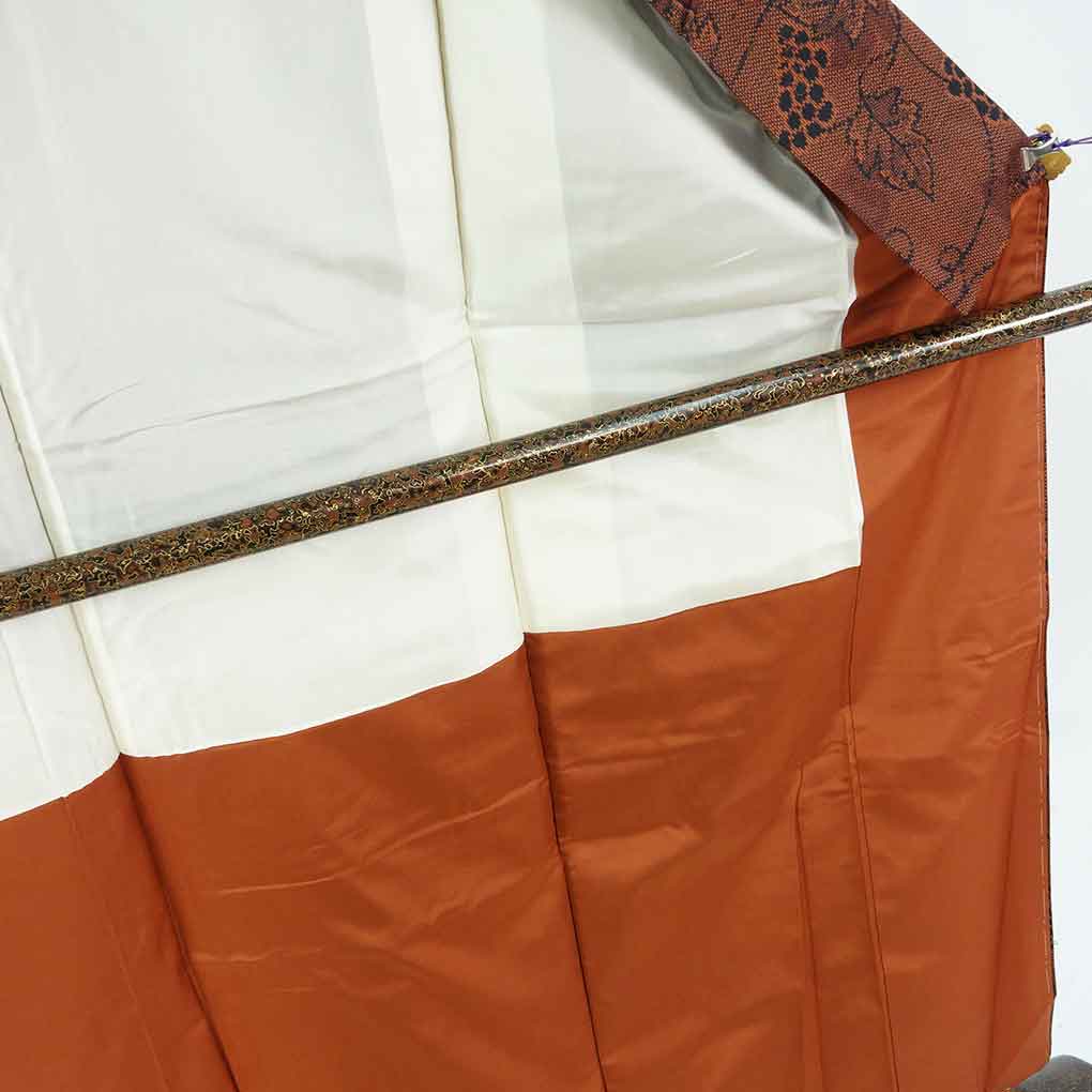 紬 リサイクル着物 身丈153cm 裄62cm 前幅23cm 後幅28cm 袖丈45cm 袖幅32cm レディース 袷 葡萄 裄Sサイズ 秋冬春用 正絹(シルク)ブラウン 未使用品 リメイク リユース【ランクS】