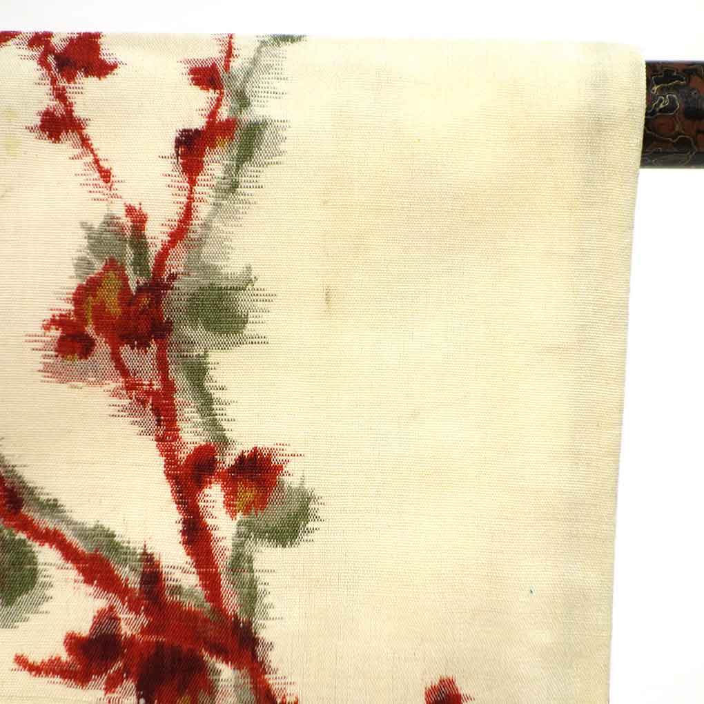 羽織 リサイクル着物 羽織丈78cm 裄60cm 袖丈46cm 袖幅31cm レディース 袷 花柄 裄SS-Sサイズ 秋冬春用 ウール ホワイト やや難 リメイク リユース【ランクB】