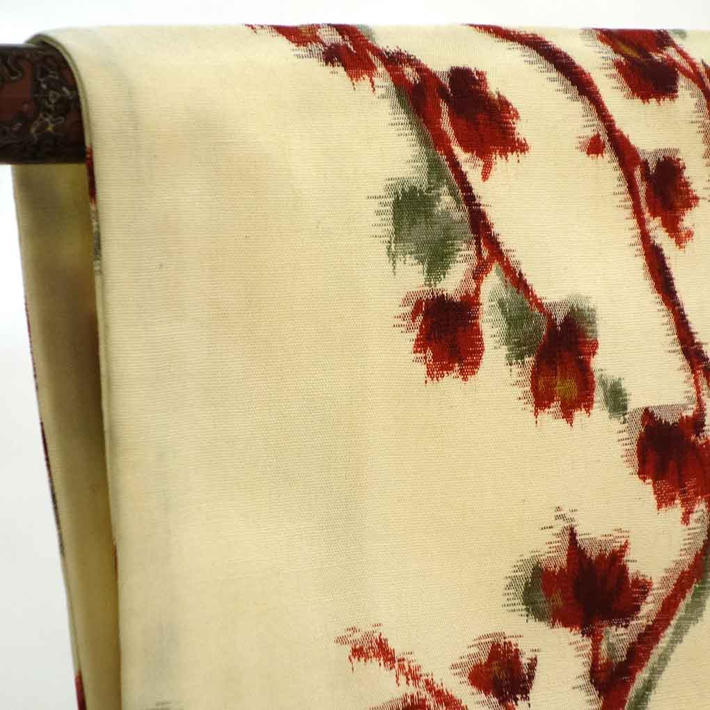 羽織 リサイクル着物 羽織丈78cm 裄60cm 袖丈46cm 袖幅31cm レディース 袷 花柄 裄SS-Sサイズ 秋冬春用 ウール ホワイト やや難 リメイク リユース【ランクB】