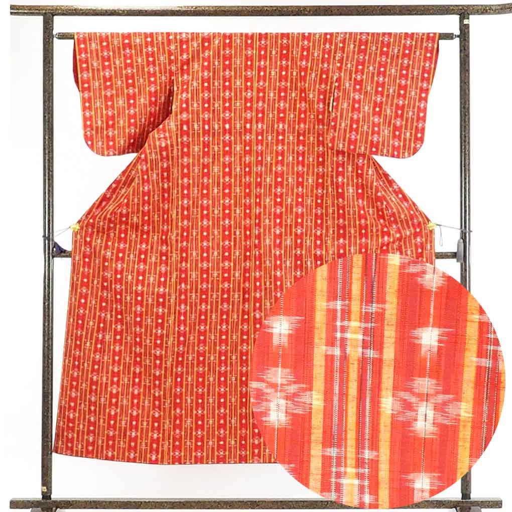 【在庫処分】リサイクル着物 紬正絹朱赤地縦縞袷紬着物レディース【裄SSサイズ】身丈150cm 裄60cm 前幅24cm 後幅28cm 袖丈45cm【ランクA】