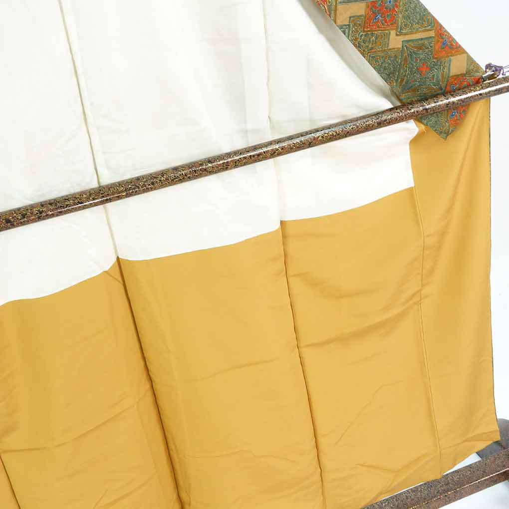 小紋 リサイクル着物 身丈158cm 裄63cm 前幅24cm 後幅29cm 袖丈47cm 袖幅33cm レディース 袷 連続模様 裄Mサイズ 秋冬春用 正絹(シルク)グリーン 美品 リメイク リユース【ランクA】