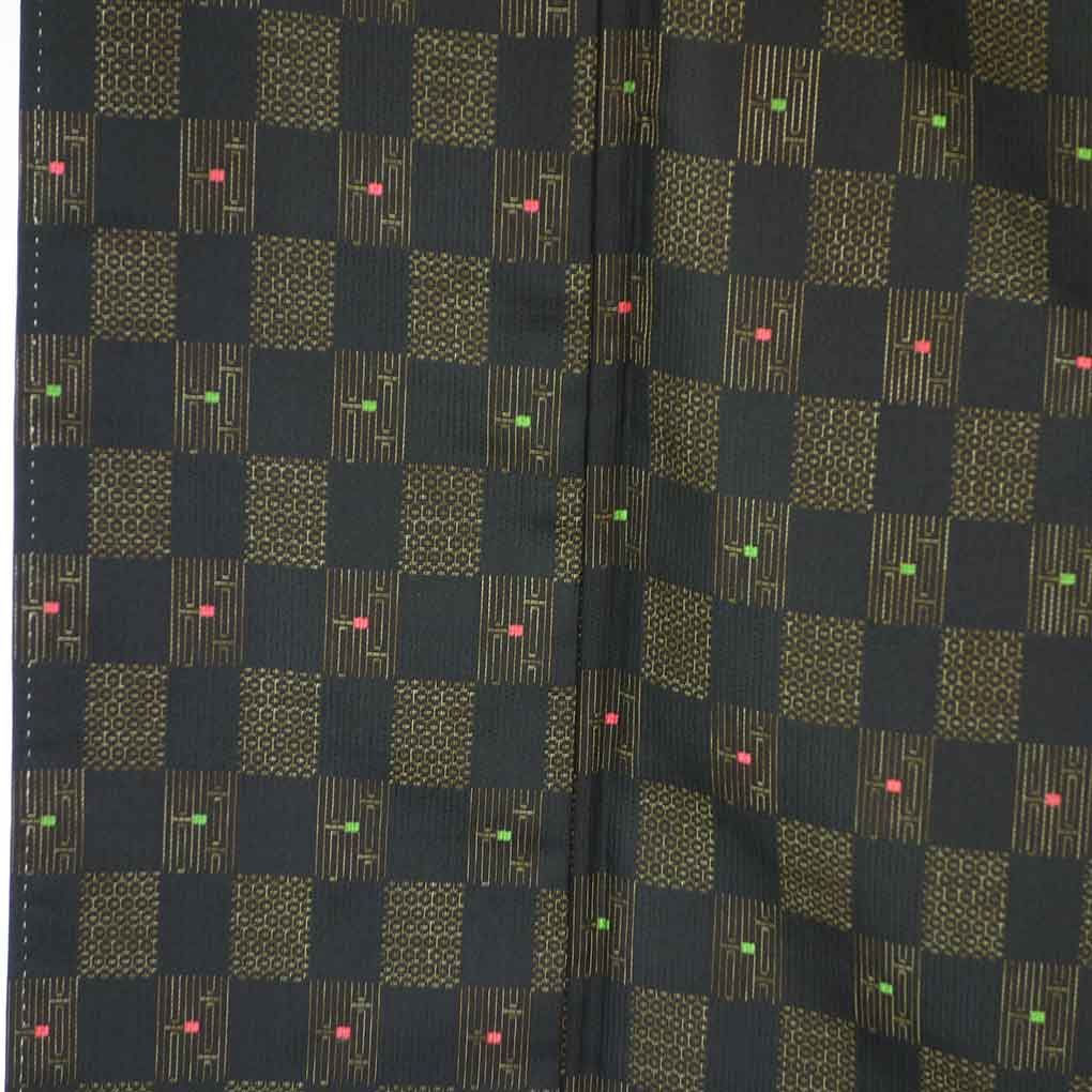 紬 リサイクル着物 身丈159cm 裄64cm 前幅22.5cm 後幅28cm 袖丈49cm 袖幅33cm レディース 胴抜裾八掛 市松 裄Mサイズ 秋冬春用 正絹（シルク）ブラック 未使用品 リメイク リユース【ランクS】