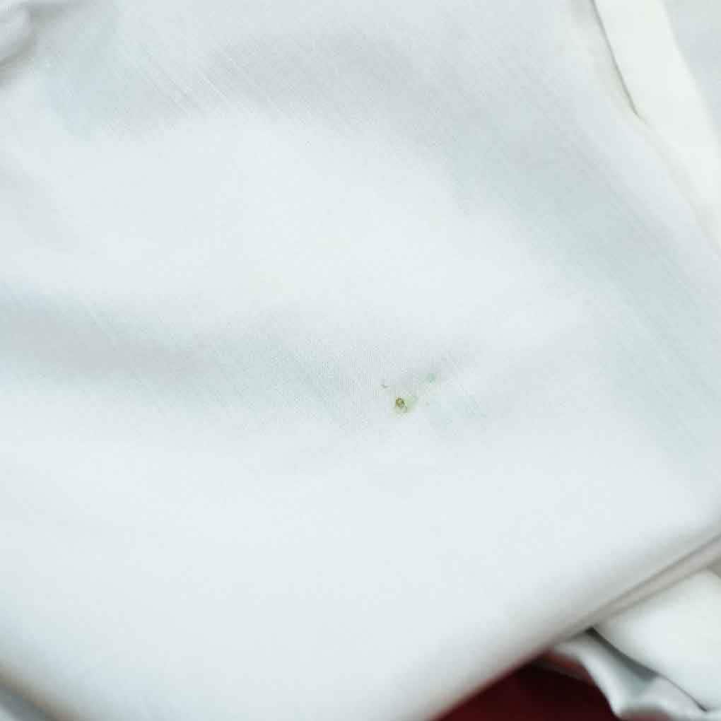 紬 リサイクル着物 身丈159cm 裄63cm 前幅25cm 後幅30cm 袖丈49cm 袖幅32.5cm レディース 袷 連続模様 裄Mサイズ 秋冬春用 正絹（シルク）ネイビー やや難 大島紬 リメイク リユース【ランクB】