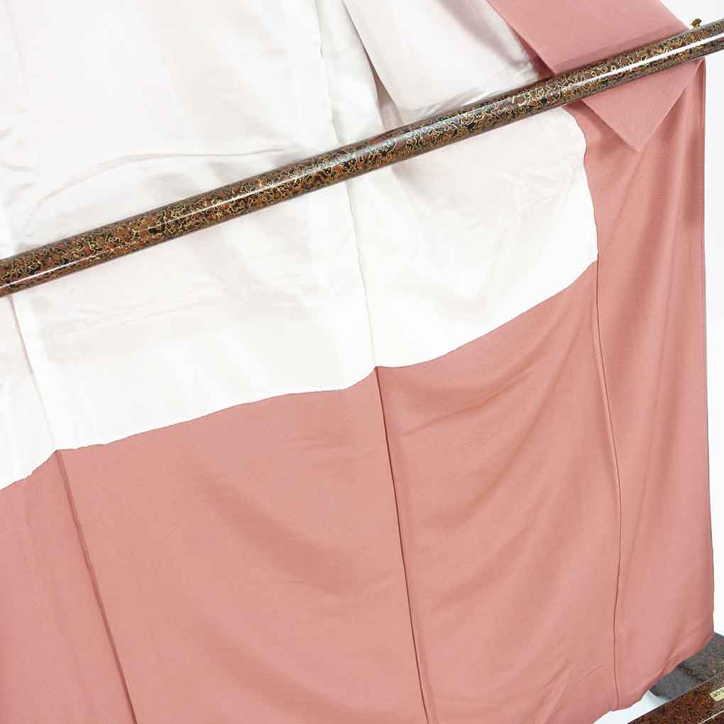 付下 リサイクル着物 身丈159cm 裄64cm 前幅25cm 後幅30cm 袖丈49cm 袖幅32cm レディース 袷 裾ぼかし 裄Mサイズ 秋冬春用 正絹(シルク)ピンク 美品 リメイク リユース【ランクA】