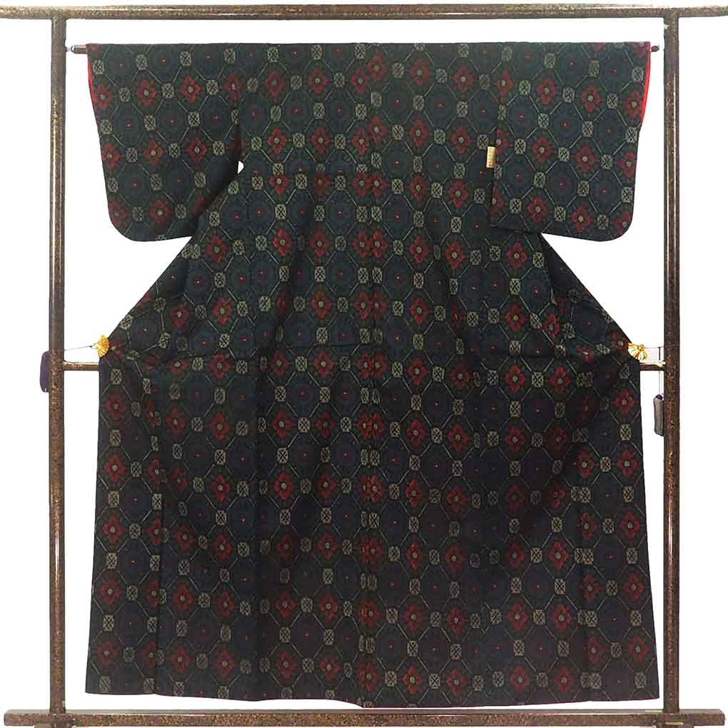 紬アンサンブル リサイクル着物 羽織(コート）丈79cm 身丈158cm 裄64cm 前幅24cm 後幅29.5cm 袖丈49cm 袖幅32cm レディース 袷 花柄 裄Mサイズ 秋冬春用 正絹（シルク）ブラック 美品 リメイク リユース【ランクA】