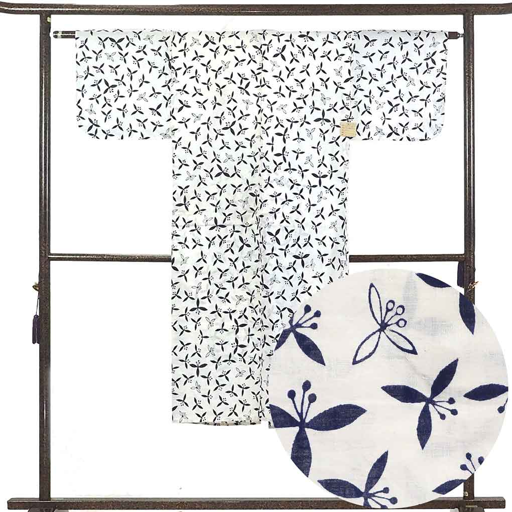 リサイクル 女児着物  女児用 花柄 裄Sサイズ 夏用 木綿 白地 やや難 リサイクル リメイク リユース【ランクB】