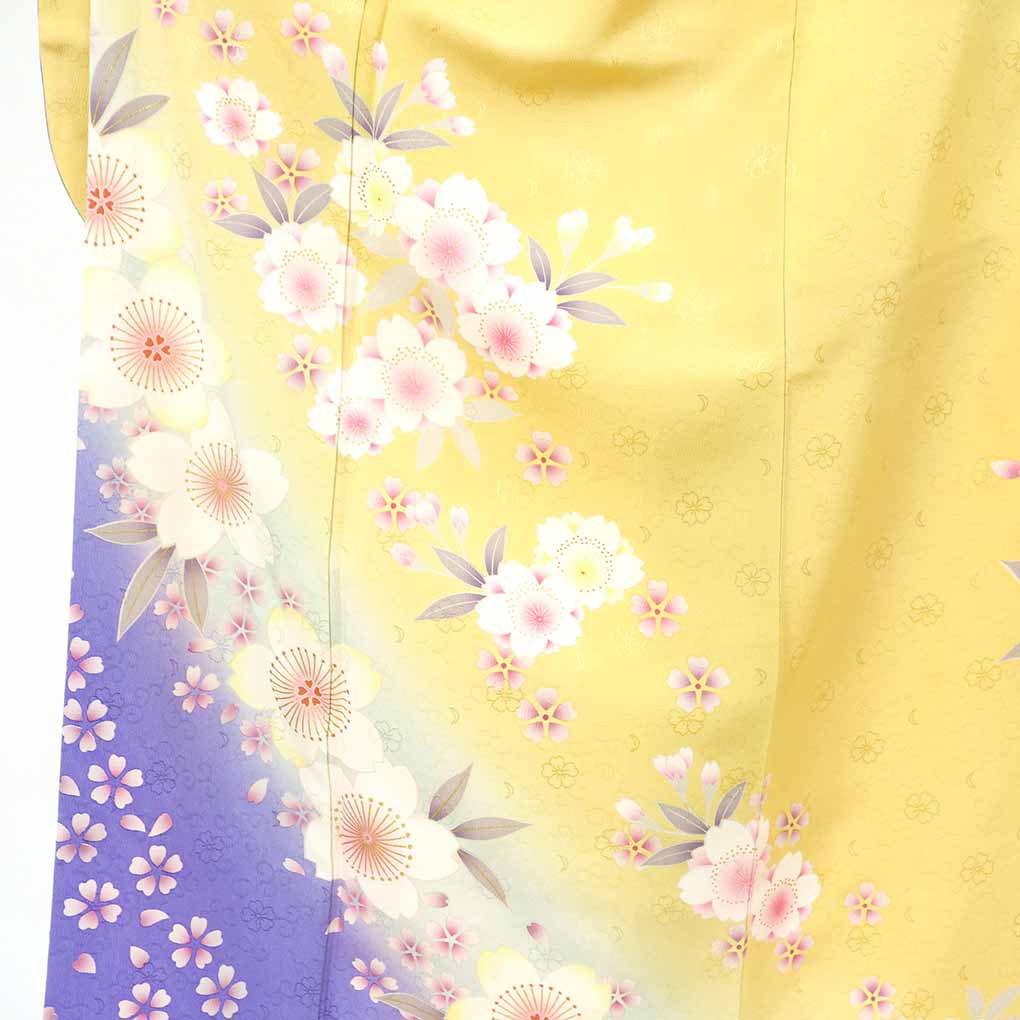 振袖 リサイクル着物 身丈153cm 裄66cm 前幅23cm 後幅30cm 袖丈94cm 袖幅33cm レディース 袷 桜 裄長 裄M-Lサイズ 秋冬春用 正絹（シルク）イエロー 美品 リメイク リユース【ランクA】
