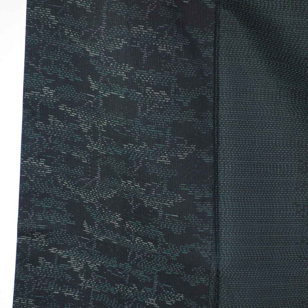 紬 リサイクル着物 身丈157cm 裄62cm 前幅22.5cm 後幅28cm 袖丈45cm 袖幅32cm レディース 袷 連続模様 裄Sサイズ 秋冬春用 正絹(シルク)ブラック 美品 大島紬 リメイク リユース【ランクA】