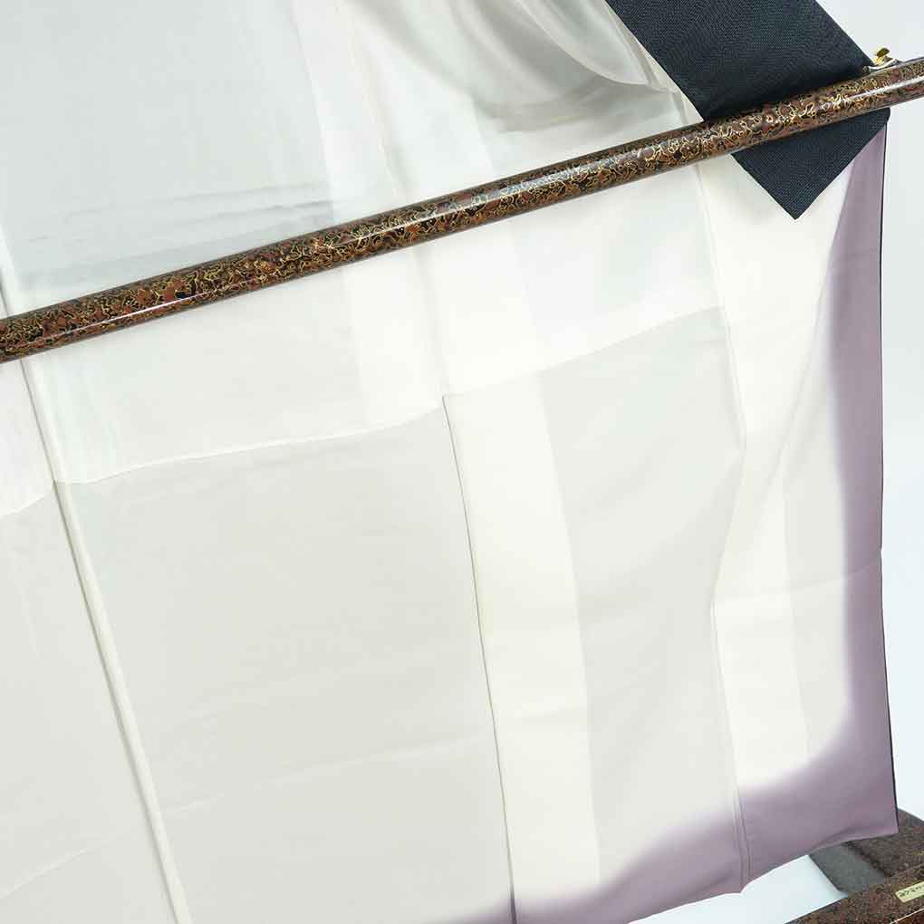 紬 リサイクル着物 身丈157cm 裄62cm 前幅22.5cm 後幅28cm 袖丈45cm 袖幅32cm レディース 袷 連続模様 裄Sサイズ 秋冬春用 正絹(シルク)ブラック 美品 大島紬 リメイク リユース【ランクA】