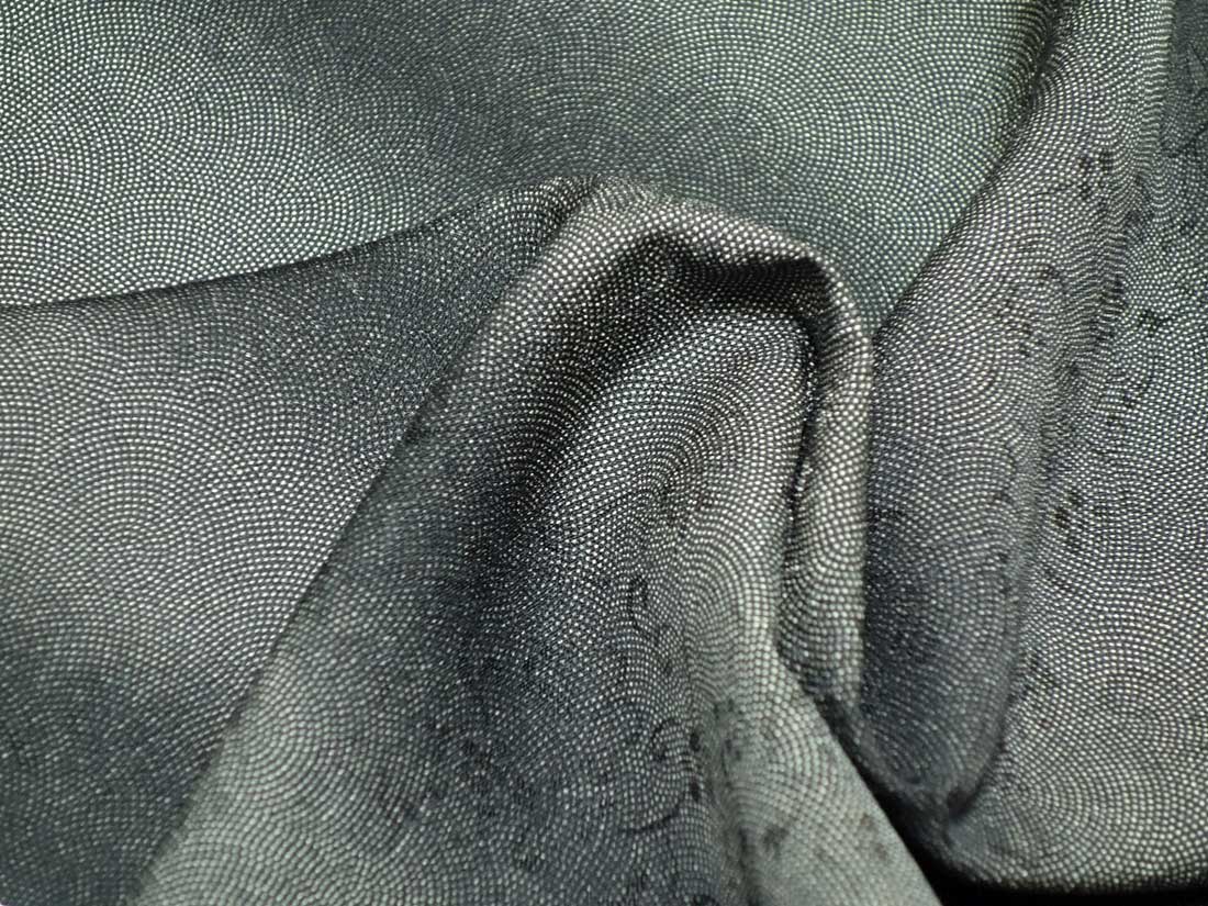 【日本の絹マーク入り】無形文化財五嶋敏太郎監修復刻・正絹黒地縦縞ぼかし鮫小紋/厚手のぽってりとした上質な生地でコートや羽織にもお仕立て頂けます【新品】