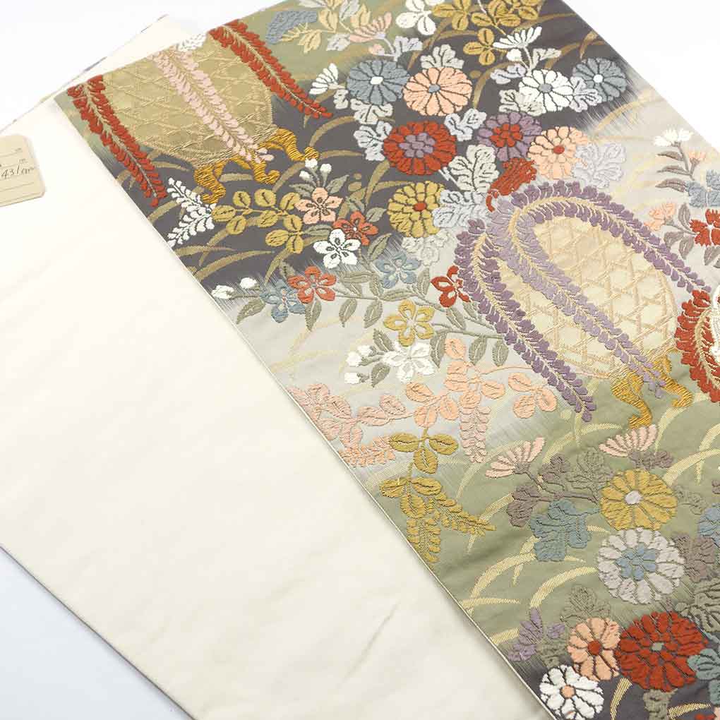 袋帯 リサイクル帯 幅31cm 長さ431cm レディース 四季の花柄 秋冬春用 正絹（シルク）グレー 美品 リメイク リユース【ランクA】