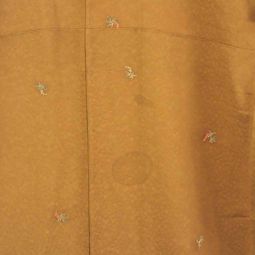 【在庫処分】リサイクル着物 小紋正絹金茶地袷小紋着物レディース【裄SSサイズ】【ランクB】