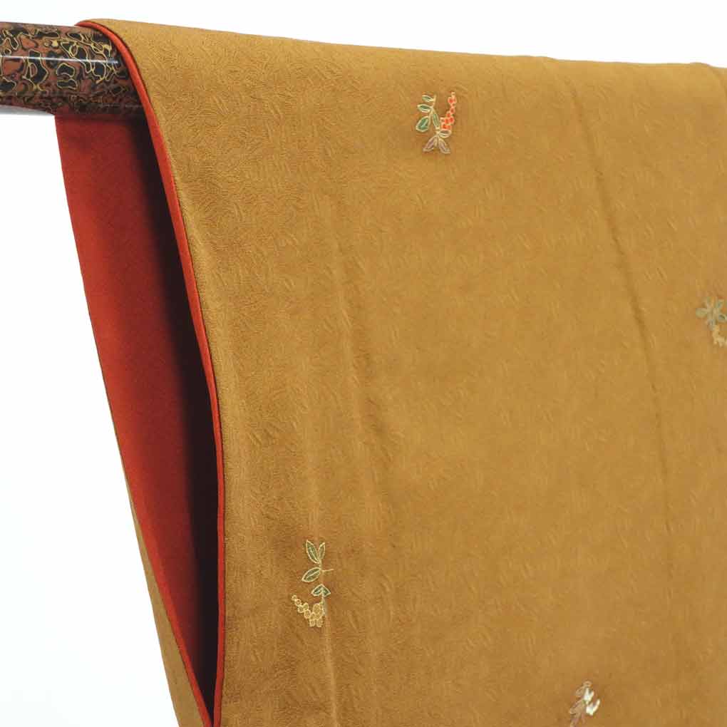 【在庫処分】リサイクル着物 小紋正絹金茶地袷小紋着物レディース【裄SSサイズ】【ランクB】