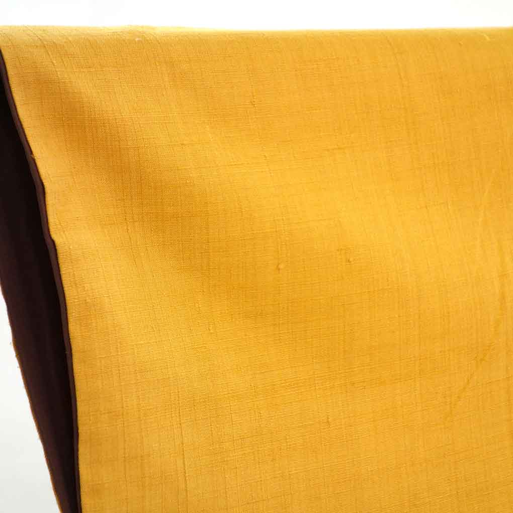 紬 リサイクル着物 身丈161cm 裄67cm 前幅24cm 後幅30cm 袖丈49cm 袖幅34cm レディース 袷 無地 裄長 裄Lサイズ 秋冬春用 正絹(シルク)イエロー 美品 リメイク リユース【ランクA】