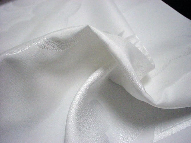 【柄は店長におまかせ】合繊（ポリエステル）白フォーマル用長襦袢・留袖や喪服などに合わせてお使いください。【新品】