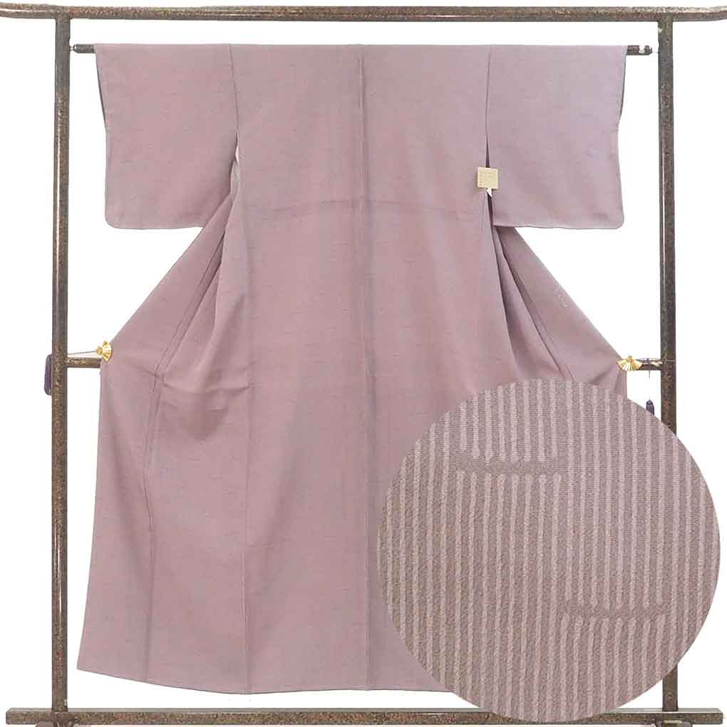 小紋 リサイクル着物 身丈154cm 裄61cm 前幅24cm 後幅30cm 袖丈45cm 袖幅31cm レディース 袷 縞 裄Sサイズ 秋冬春用 正絹（シルク）パープル 未使用品 リメイク リユース【ランクS】