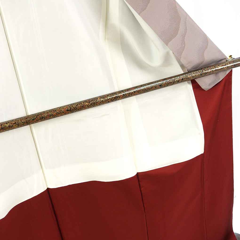 紬 リサイクル着物 身丈167cm 裄68cm 前幅24.5cm 後幅29.5cm 袖丈49cm 袖幅34cm レディース 袷 連続模様 裄長 裄Lサイズ 秋冬春用 正絹(シルク)ブラウン トールサイズ 未使用品 大島紬 リメイク リユース【ランクS】