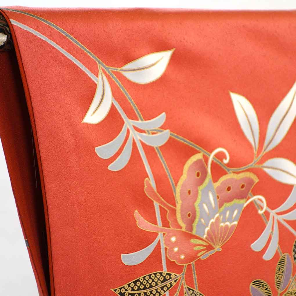 振袖 リサイクル着物 身丈156cm 裄64cm 前幅24cm 後幅29cm 袖丈102cm 袖幅32cm レディース 袷 蝶柄 裄Mサイズ 秋冬春用 正絹（シルク）オレンジ 美品 リメイク リユース【ランクA】