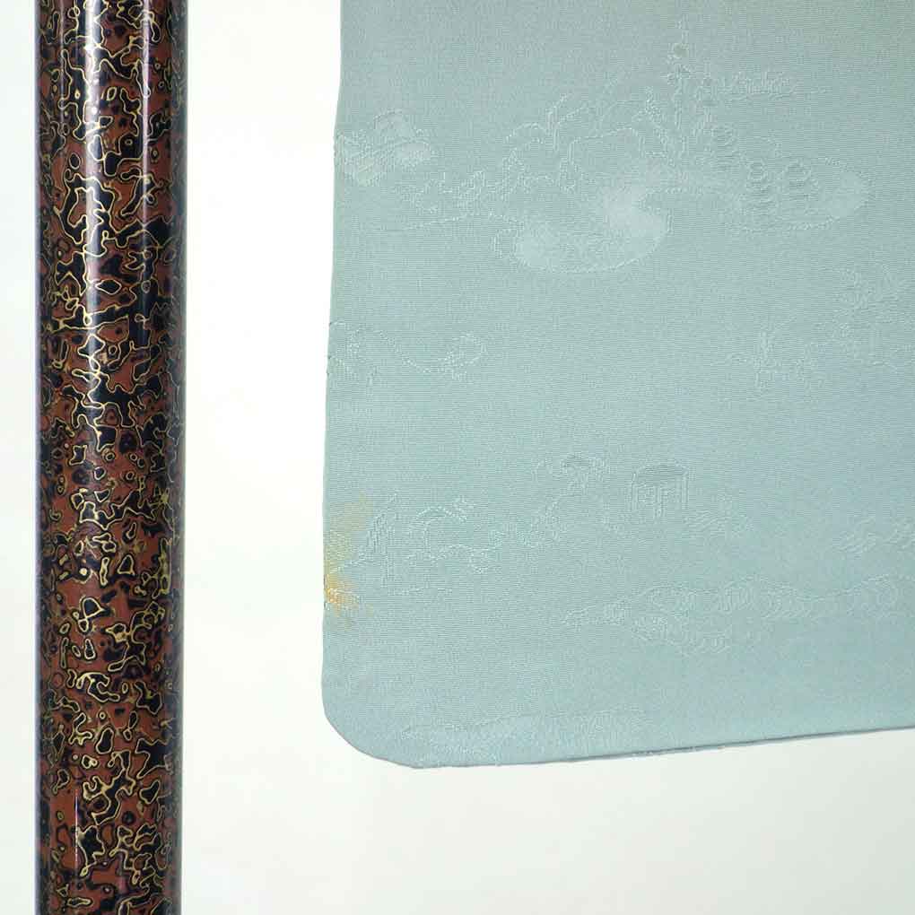 色無地 リサイクル着物 身丈150cm 裄68cm 前幅25cm 後幅30cm 袖丈46cm 袖幅34.5cm レディース 袷 無地 裄長 裄Lサイズ 秋冬春用 正絹（シルク）ブルー 難有り リメイク リユース【ランクC】
