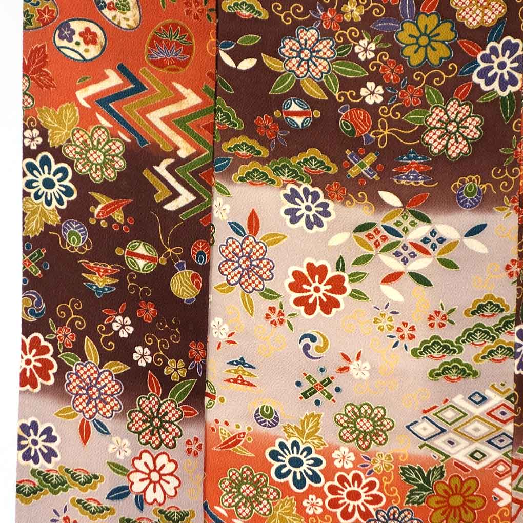 小紋 リサイクル着物 身丈163cm 裄64cm 前幅22.5cm 後幅28cm 袖丈50cm 袖幅34cm レディース 袷 宝尽くし 裄Mサイズ 秋冬春用 正絹（シルク）ブラウン 美品 リメイク リユース【ランクA】