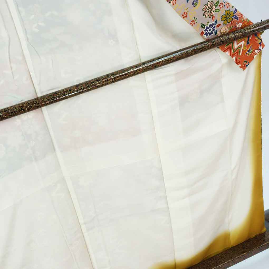 小紋 リサイクル着物 身丈163cm 裄64cm 前幅22.5cm 後幅28cm 袖丈50cm 袖幅34cm レディース 袷 宝尽くし 裄Mサイズ 秋冬春用 正絹（シルク）ブラウン 美品 リメイク リユース【ランクA】