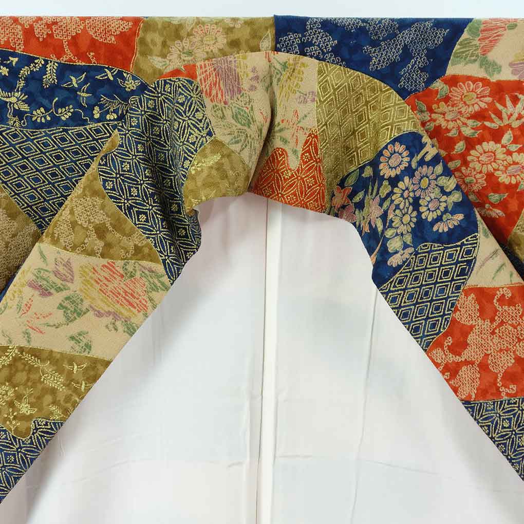 小紋 リサイクル着物 身丈155cm 裄63cm 前幅24cm 後幅29cm 袖丈56cm 袖幅32cm レディース 袷 連続模様 裄Mサイズ 秋冬春用 正絹（シルク）ブラウン 未使用品 リメイク リユース【ランクS】