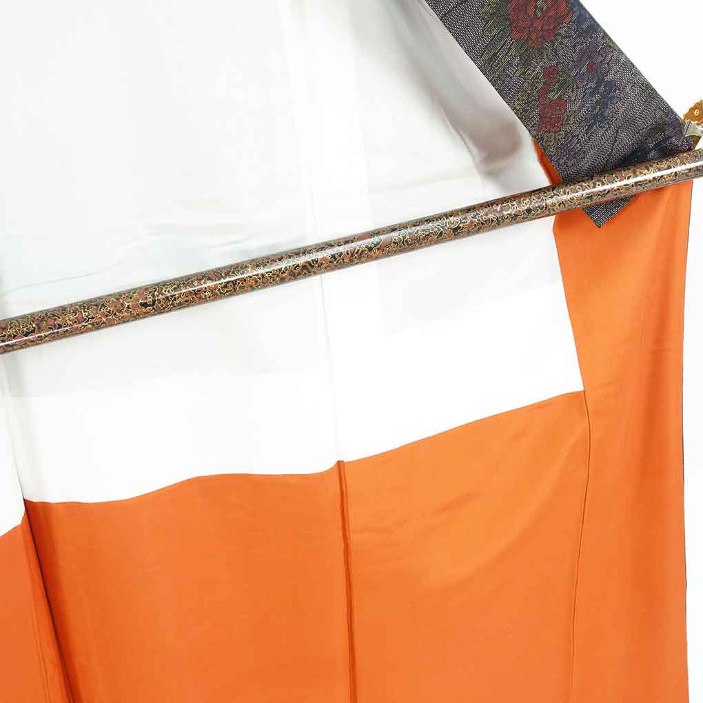 紬 リサイクル着物 身丈157cm 裄66cm 前幅24cm 後幅30cm 袖丈45cm 袖幅34cm レディース 袷 花柄 裄長 裄M-Lサイズ 秋冬春用 正絹（シルク）ブラック 美品 大島紬 リメイク リユース【ランクA】
