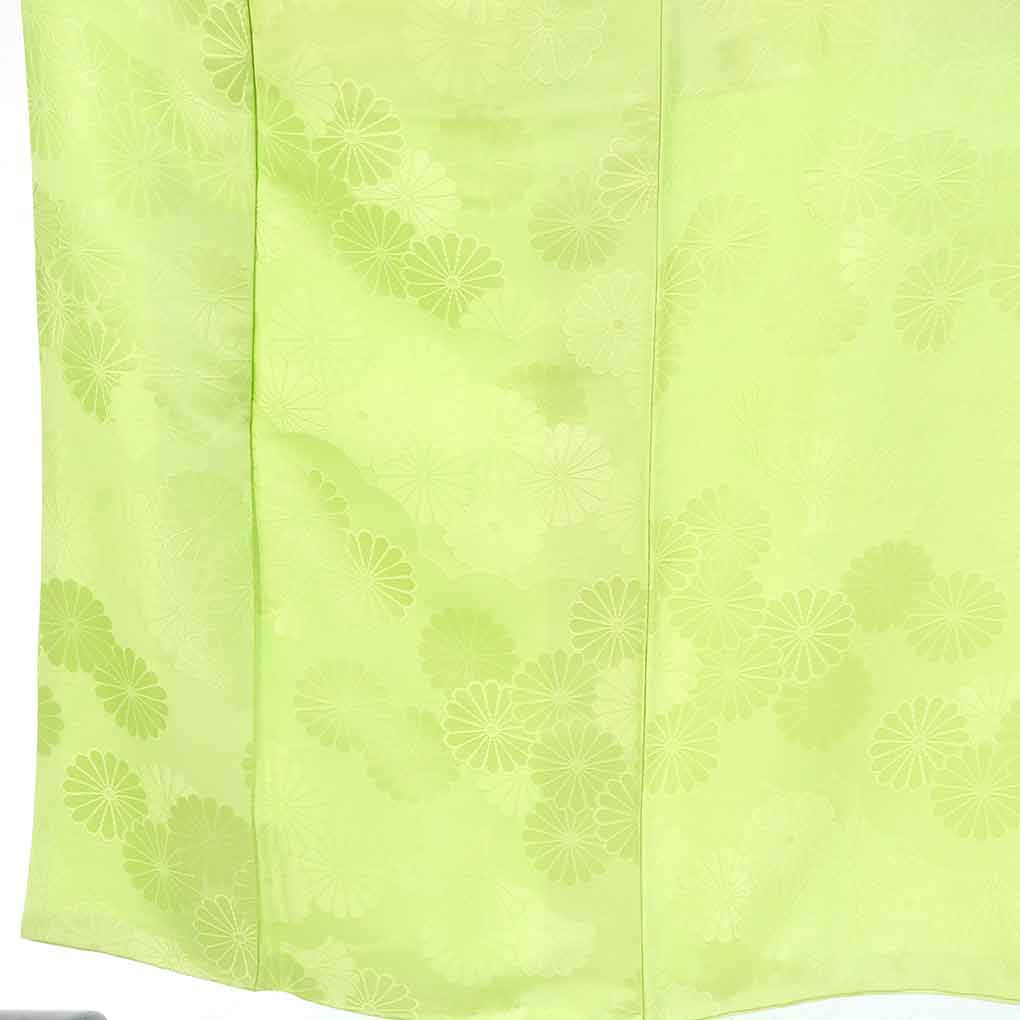 色無地 リサイクル着物 身丈153cm 裄62cm 前幅24.5cm 後幅28.5cm 袖丈52cm 袖幅32cm レディース 袷 無地 裄Sサイズ 秋冬春用 正絹（シルク）グリーン やや難 リメイク リユース【ランクB】