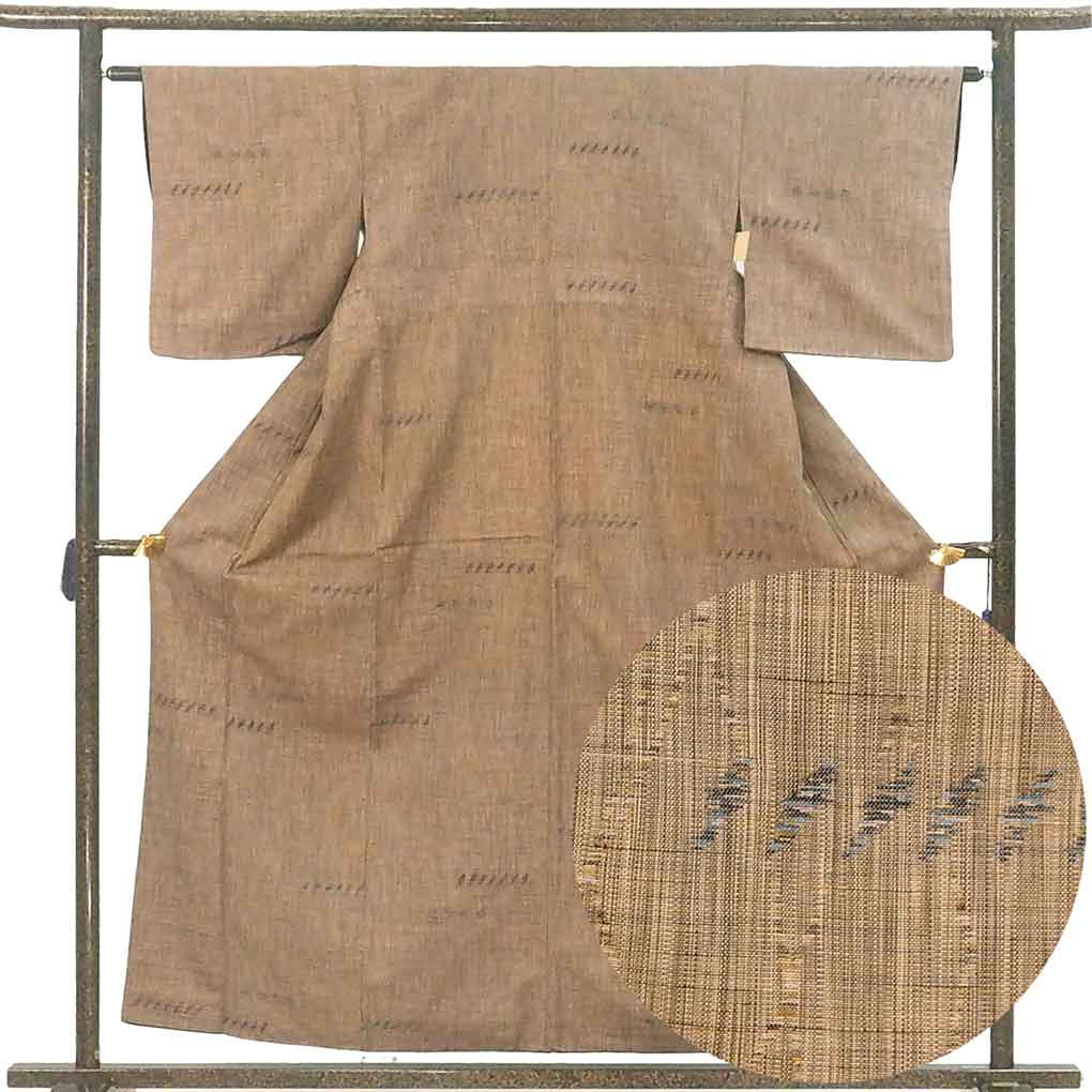 紬 リサイクル着物 身丈158cm 裄62cm 前幅22.5cm 後幅28.5cm 袖丈47cm 袖幅32cm レディース 袷 連続模様 裄Sサイズ 秋冬春用 正絹（シルク）ブラウン 美品 リメイク リユース【ランクA】