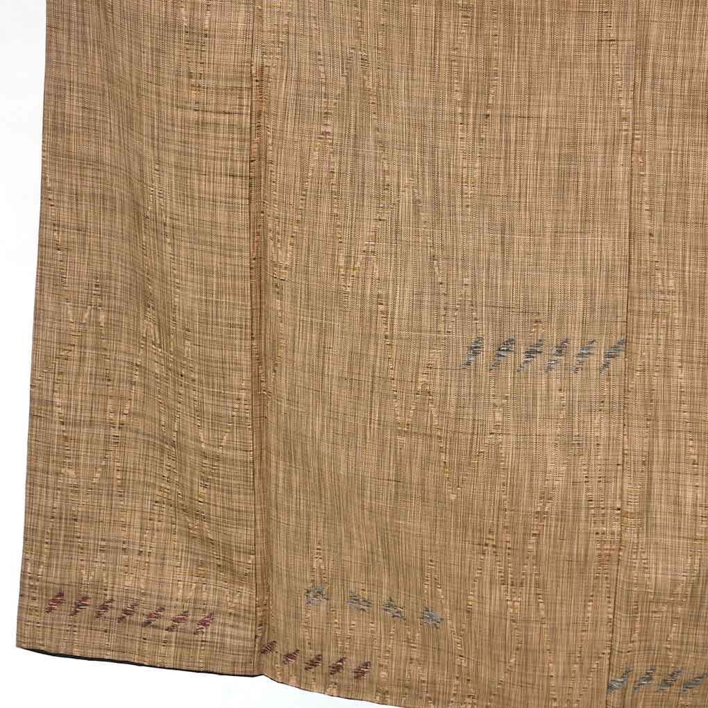 紬 リサイクル着物 身丈158cm 裄62cm 前幅22.5cm 後幅28.5cm 袖丈47cm 袖幅32cm レディース 袷 連続模様 裄Sサイズ 秋冬春用 正絹（シルク）ブラウン 美品 リメイク リユース【ランクA】