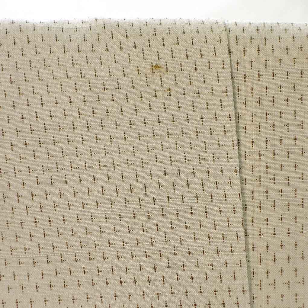 紬 リサイクル着物 身丈155cm 裄63cm 前幅23cm 後幅29cm 袖丈49cm 袖幅33cm レディース 袷 絣模様 裄Mサイズ 秋冬春用 正絹（シルク）グレー やや難 リメイク リユース【ランクB】