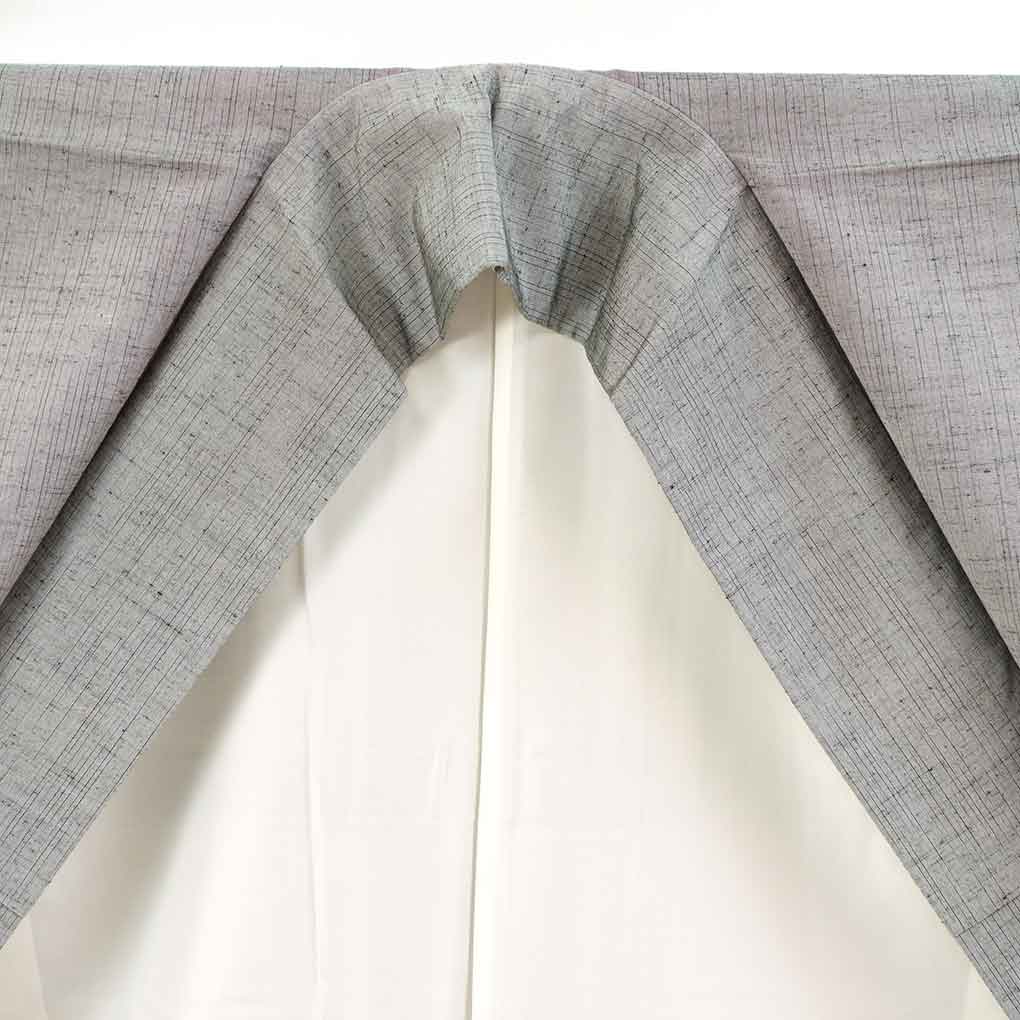 紬 リサイクル着物 身丈166cm 裄67cm 前幅24cm 後幅29cm 袖丈49cm 袖幅34.5cm レディース 袷 縦ぼかし 裄長 裄Lサイズ 秋冬春用 正絹（シルク）グレー トールサイズ 美品 リメイク リユース【ランクA】